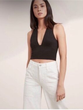 Aritzia Wilfred Free Valeria Plunge Black Crop Top
